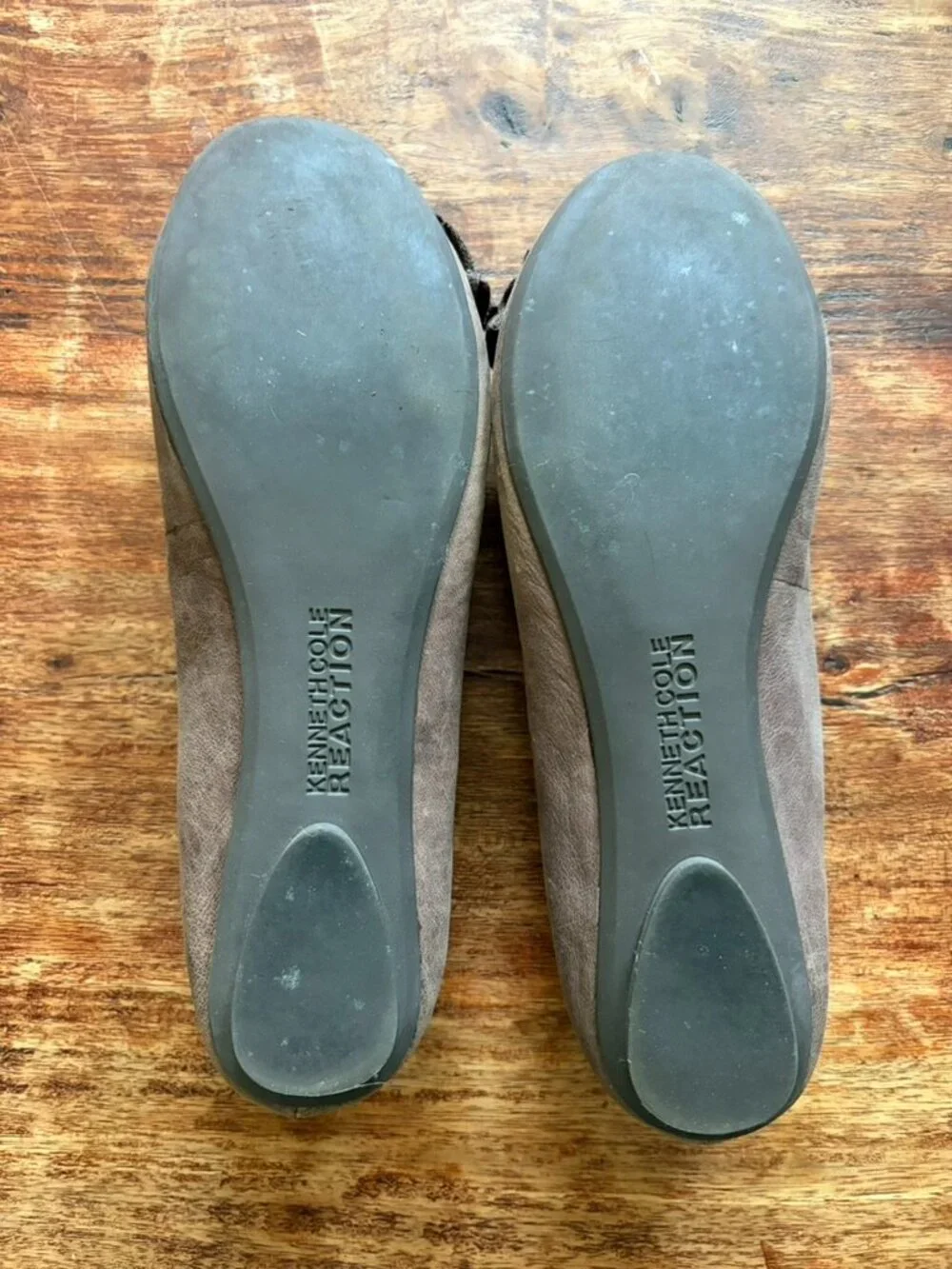 Kenneth Cole Brown Leather Ballet Flats with Baubles